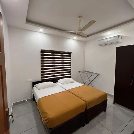 Jwel Homes Inn Kochi Exterior photo