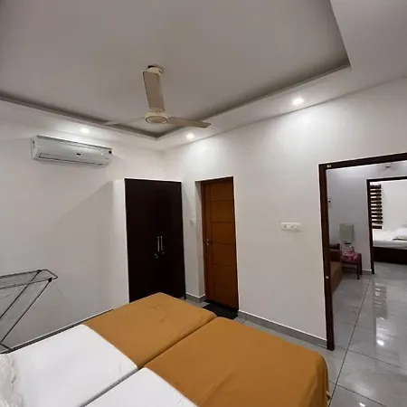 Jwel Homes Inn Kochi Exterior photo