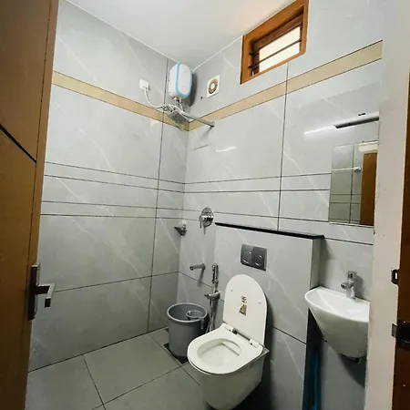 Jwel Homes Inn Kochi Exterior photo