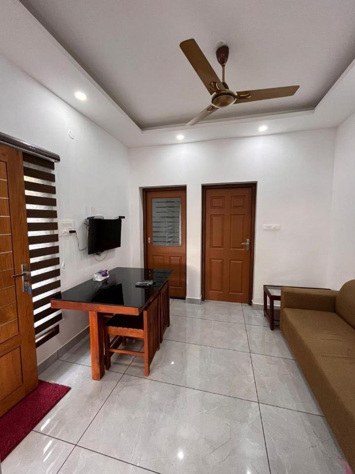 Jwel Homes Inn Apartment Kochi